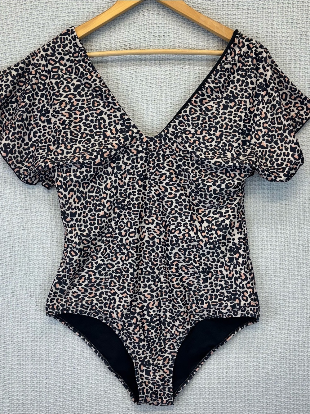 Byinns Leopard Print Scoop Neck Flutter Sleeve One Piece Women’s Swimsuit XL